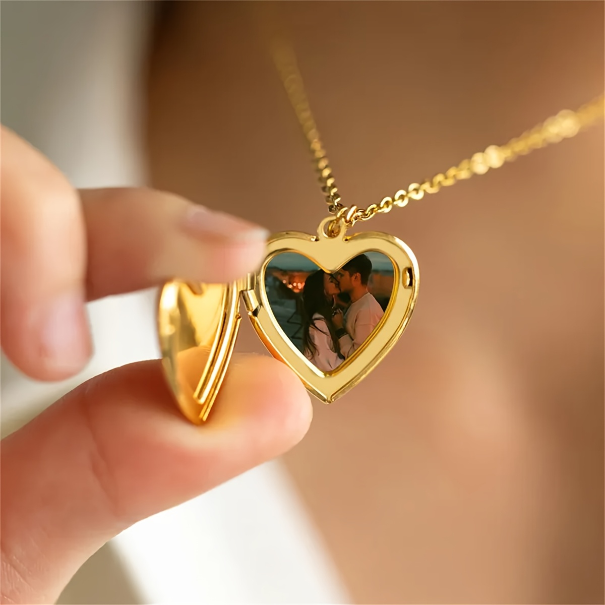 Personalized 1/2 Picture Heart - đánh giá và giá Heart Locket Necklace Photo