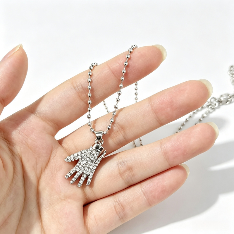 Full Diamond Michael Jackson G - đánh giá và giá Anime Pendant Necklace