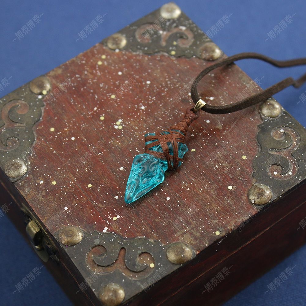 FF14 game cosplay props, blue  - đánh giá và giá Anime Pendant Necklace