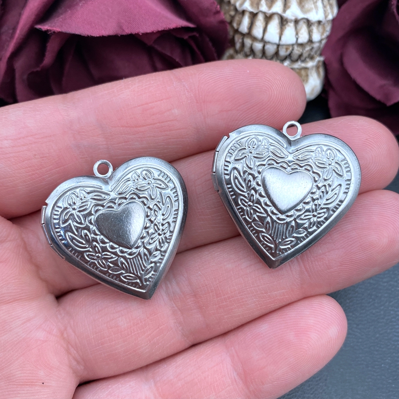 2pcs Stainless Steel Heart Box - đánh giá và giá Heart Locket Necklace Photo